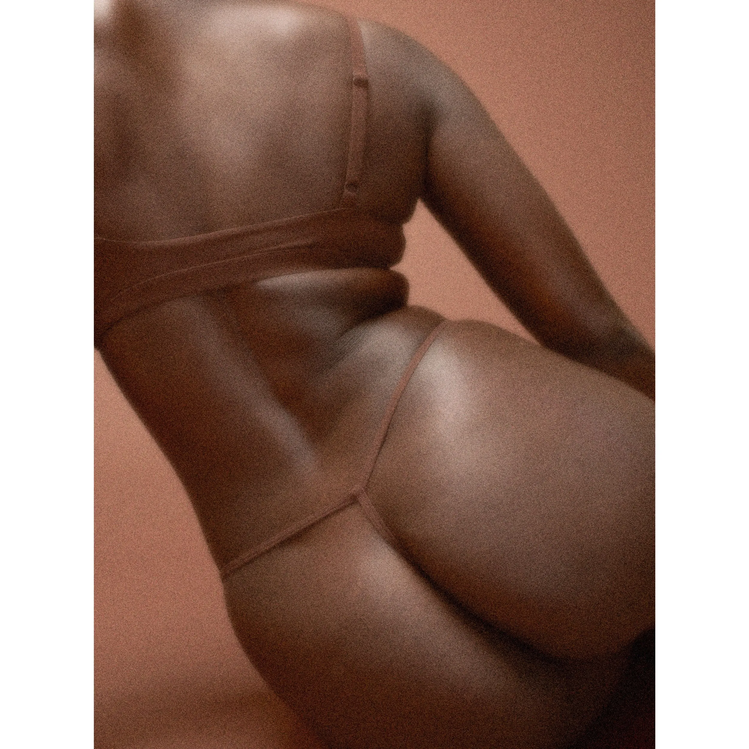 FITS EVERYBODY T STRING THONG | CLAY